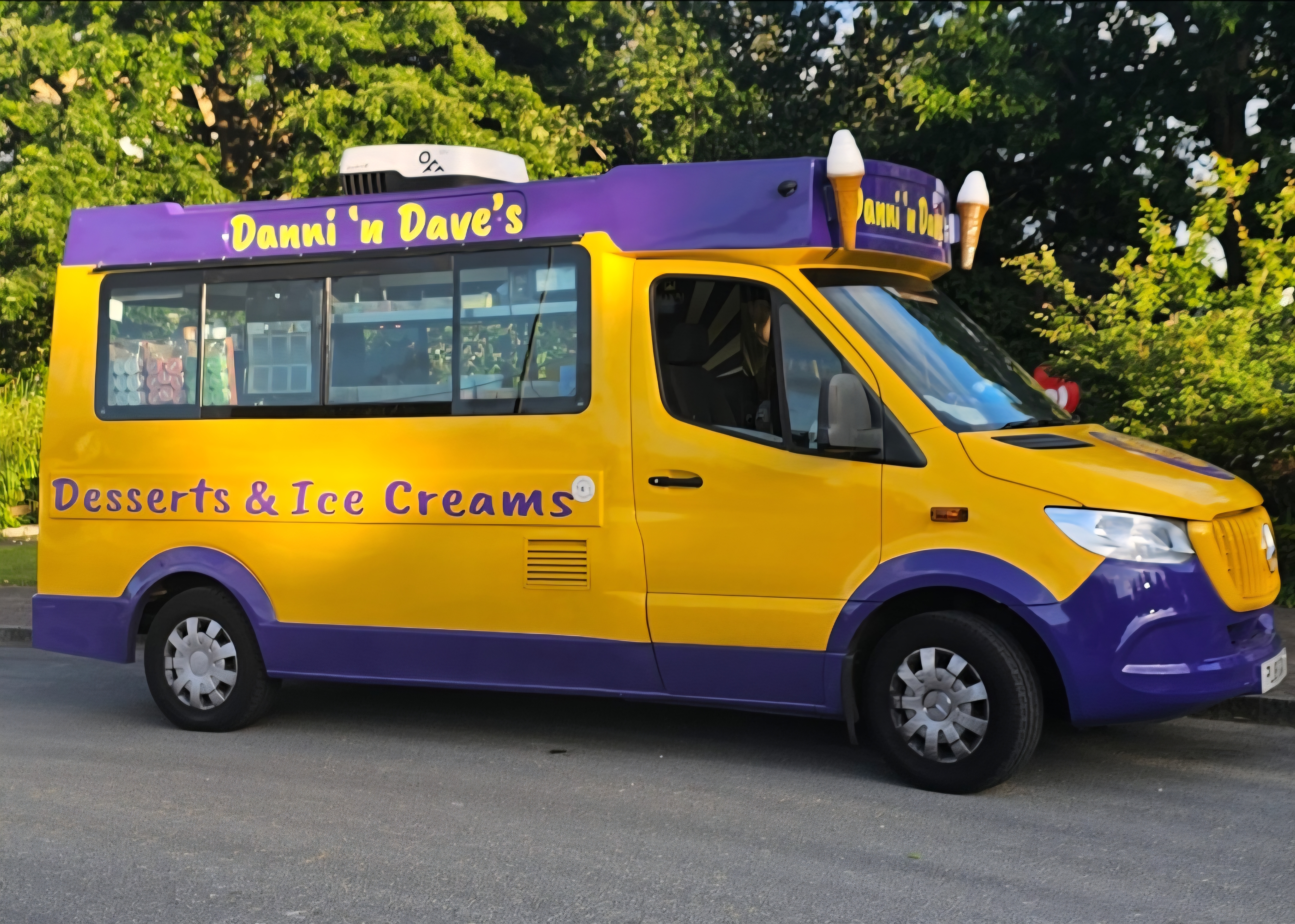 Danni 'n' Dave's Ice Cream Van